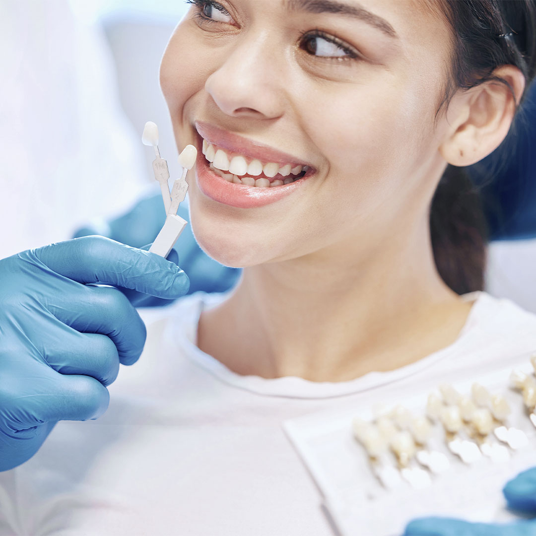Lentes de Contato Dental vs. Facetas de Porcelana